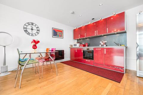 2 bedroom apartment for sale, Altolusso, Bute Terrace, Cardiff