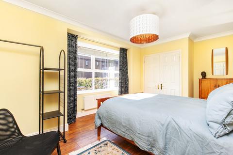 1, Woodpeckers Park Road, Winchester, SO23 7BQ