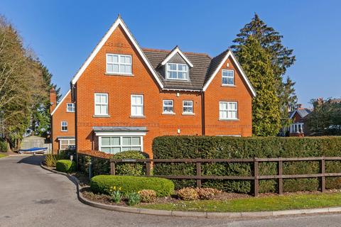 1, Woodpeckers Park Road, Winchester, SO23 7BQ