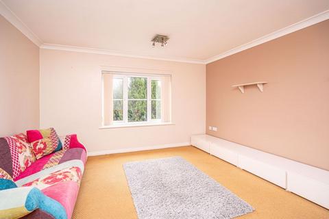 2 bedroom flat for sale - Sannders Crescent, Tipton