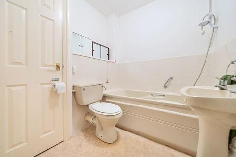 25 Ash Grove, Fernhurst, Haslemere, GU27 3HL
