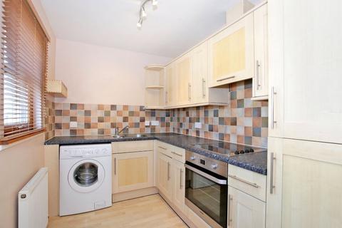 3 bedroom terraced house to rent - Colsea Square, Cove Bay, Aberdeen, AB12