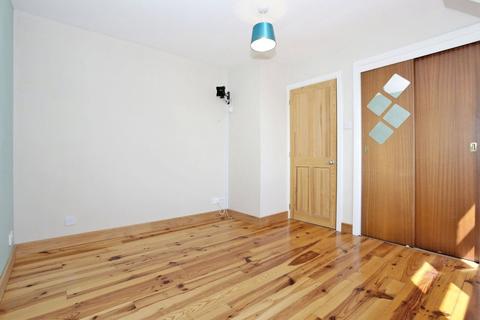 3 bedroom terraced house to rent - Colsea Square, Cove Bay, Aberdeen, AB12