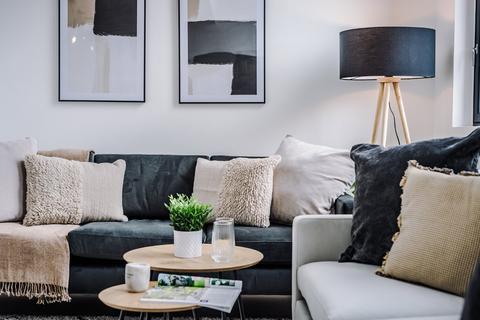 3 bedroom flat for sale, Sky Gardens, 7 Spinners Way, Castlefield, Manchester City Centre, M15