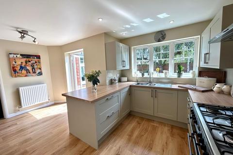 10 Greenhill, Staplehurst, Tonbridge, TN12 0SU