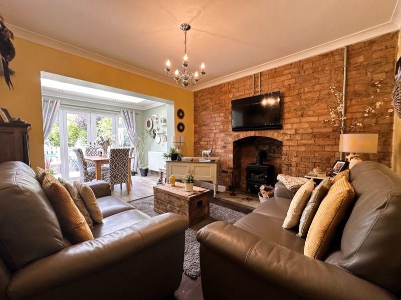 Chestnut Road, Wednesbury 3 bed detached house for sale £350,000