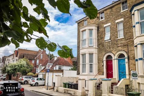 1 bedroom apartment for sale, Shaftesbury Road, Southsea