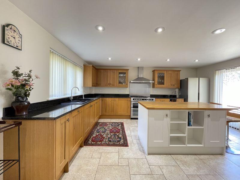 Kitchen / Breakfast