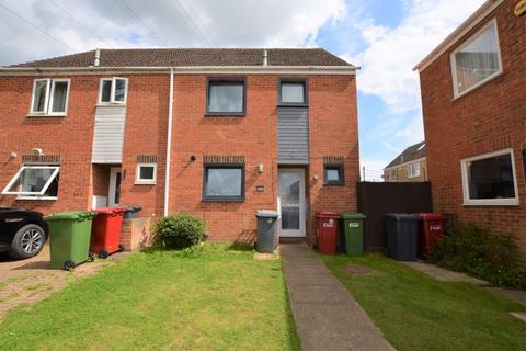 3 bedroom semi-detached house for sale, Rochfords Gardens, Slough