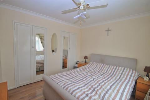 217 Ferrymead Avenue, Greenford, UB6 9TR