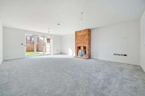 5 bedroom detached house for sale, 2 Main Drive, The Parklands, Sudbrooke, Lincoln, Lincolnshire, LN2