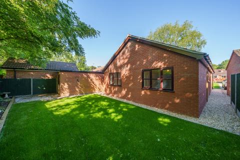 3 bedroom detached bungalow for sale - Finningley Road, Lincoln, Lincolnshire, LN6