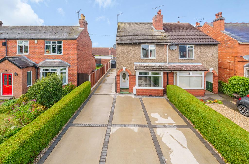 Boultham Park Road, Lincoln, LN6 3 bed semidetached house for sale £