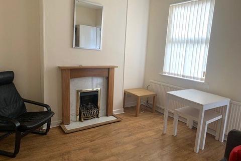 3 bedroom end of terrace house to rent - Lace Street, Nottingham, NG7