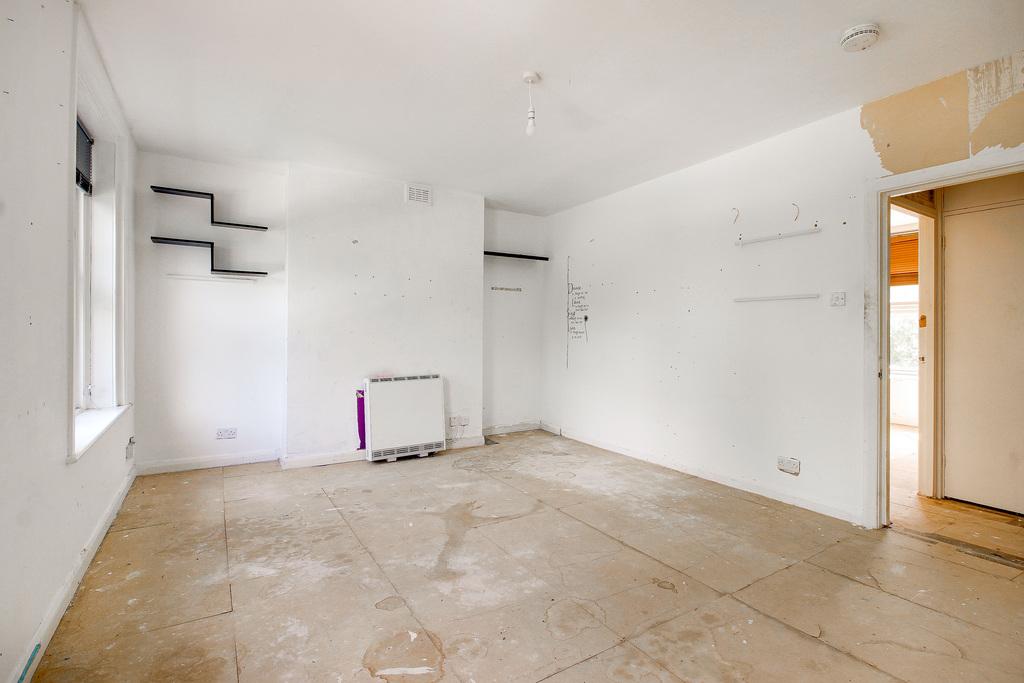 Clarence Road, Bromley BR1 1 bed flat £190,000