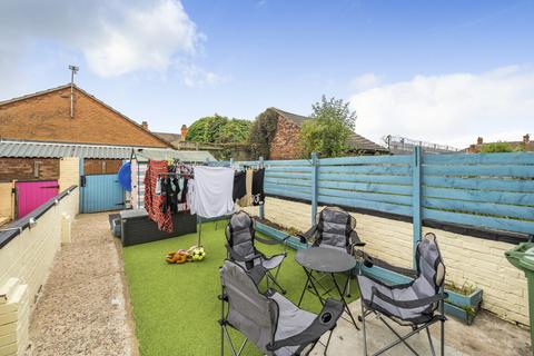 3 bedroom terraced house for sale, Castle Street, Grimsby, Lincolnshire, DN32