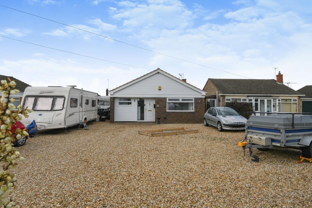 Salts Road, West Walton, Wisbech, Norfolk, PE14 7EJ 3 bed detached