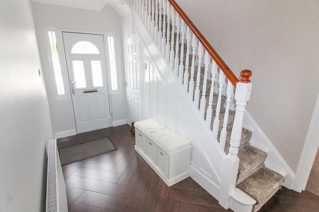 Broad Lane South, Wednesfield 3 bed detached house for sale £450,000