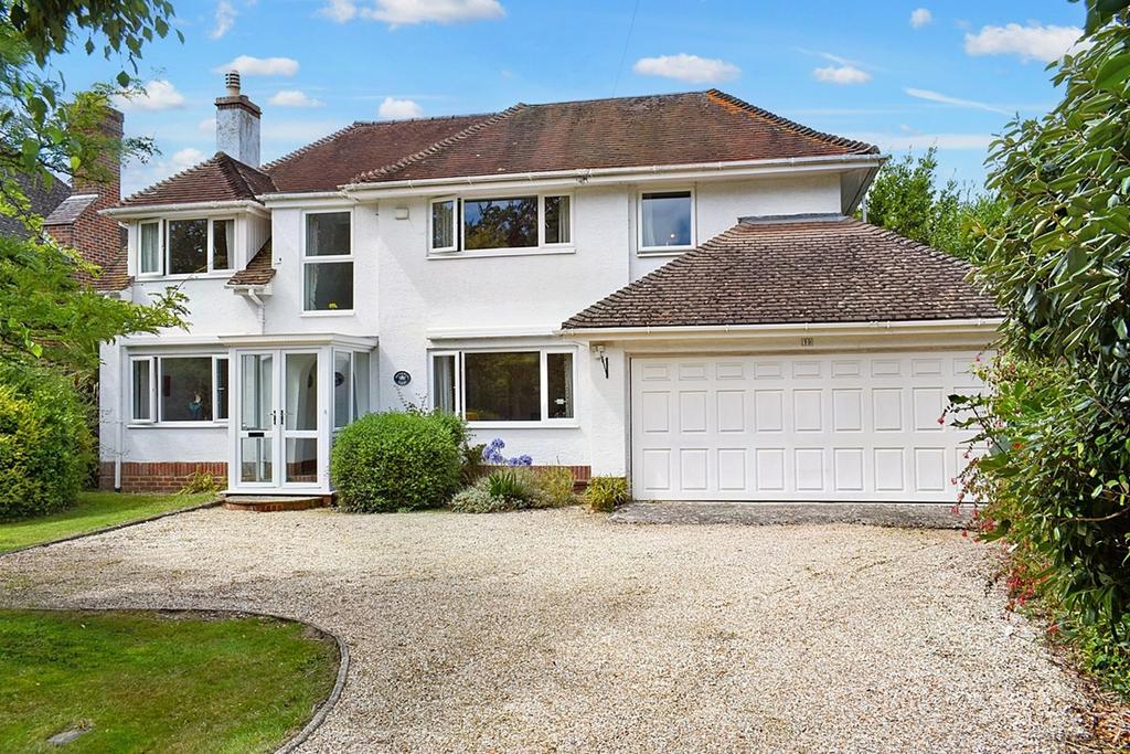 Rookes Lane, Lymington, SO41 5 bed detached house for sale £1,300,000