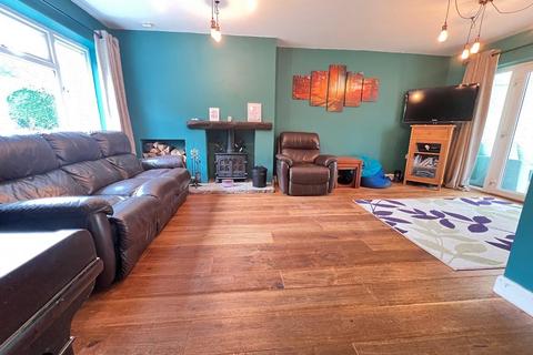 30 Belvoir Drive, Barton Seagrave, Kettering, NN15 6RA