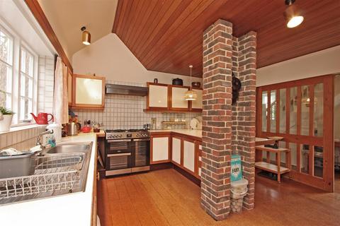 Copper Birch Forest Drive, Kingswood, Tadworth, KT20 6LU