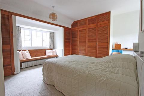 Copper Birch Forest Drive, Kingswood, Tadworth, KT20 6LU
