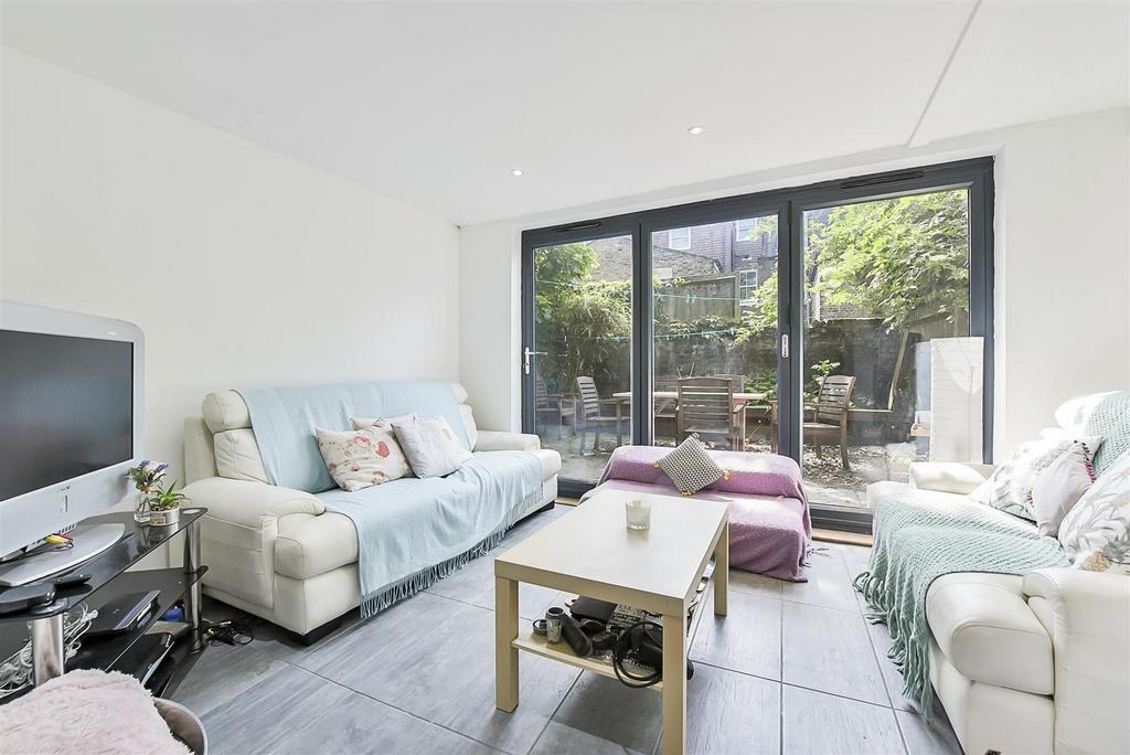 Hubert Grove, Clapham 6 bed terraced house to rent £6,000 pcm (£1,385 pw)