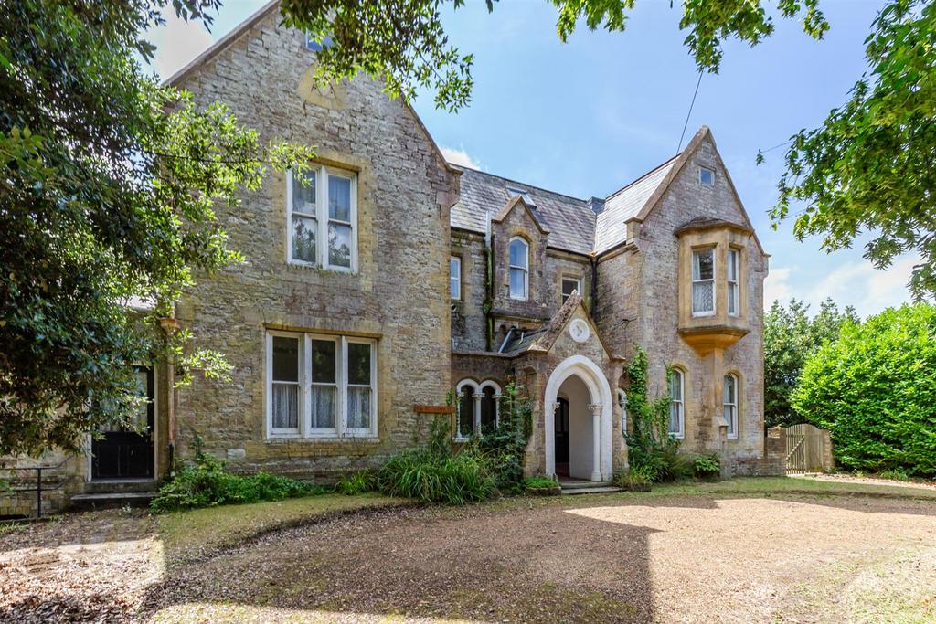 Appley, Isle of Wight 8 bed house for sale £795,000