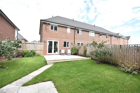 3 bedroom end of terrace house for sale, Honeysuckle Drive, Leeds, West Yorkshire