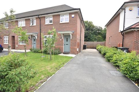 3 bedroom end of terrace house for sale, Honeysuckle Drive, Leeds, West Yorkshire