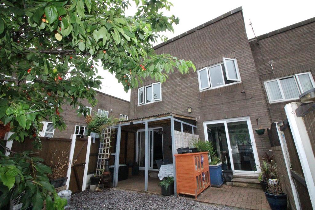 Barden Close, Batley 2 bed semidetached house £114,950