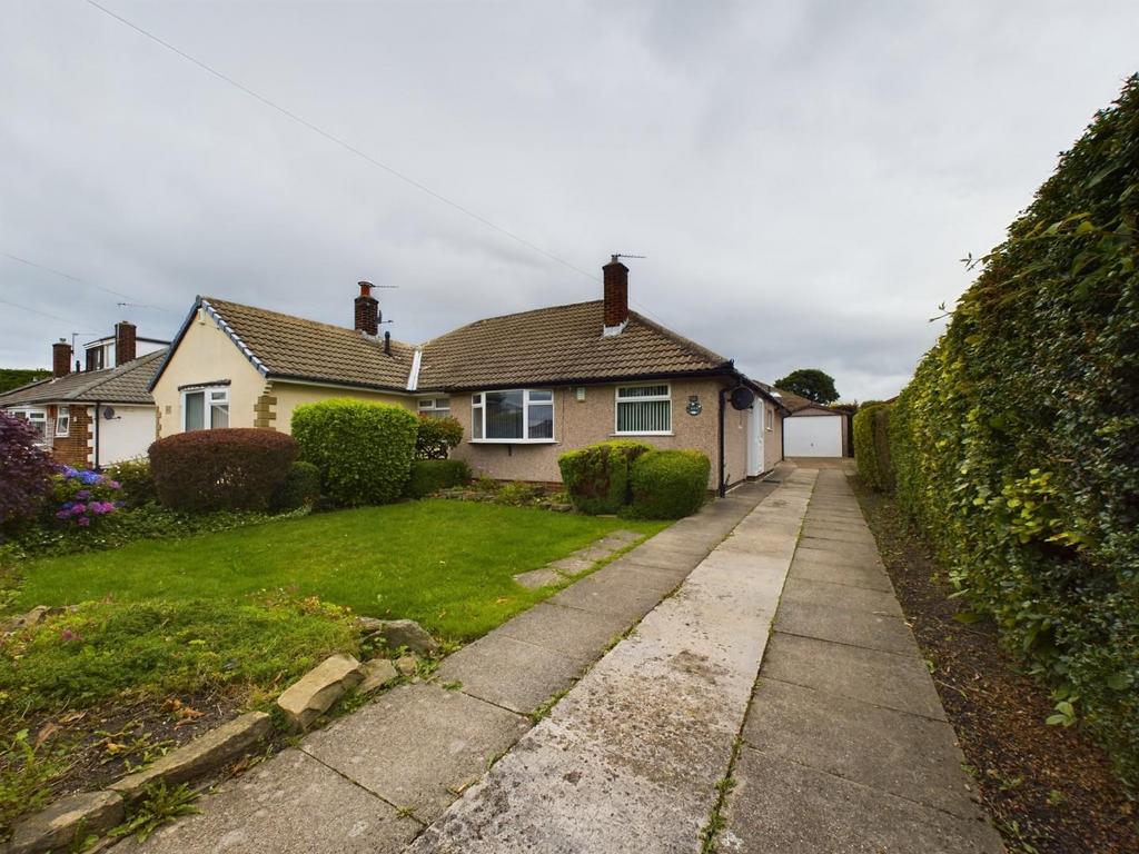Kings Road, Bradford, BD2 1NB 2 bed semidetached bungalow £225,000
