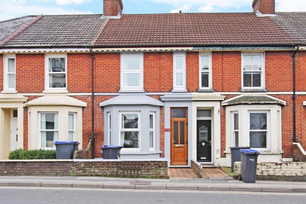 Devizes Road, Salisbury 3 bed terraced house to rent £1,100 pcm (£254 pw)