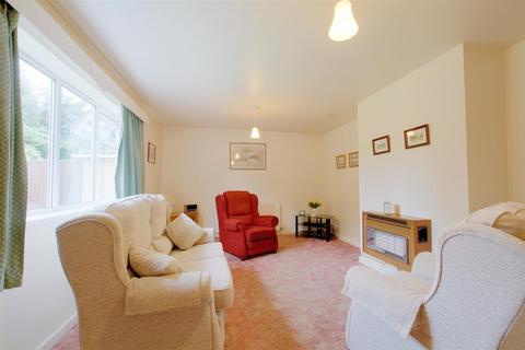 20 Leslie Grove, Calverton, Nottingham, NG14 6GL
