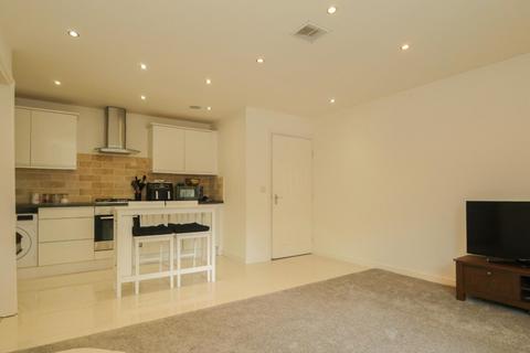 2 bedroom flat for sale - Broom Mills Road, Farsley, LS28 5GR
