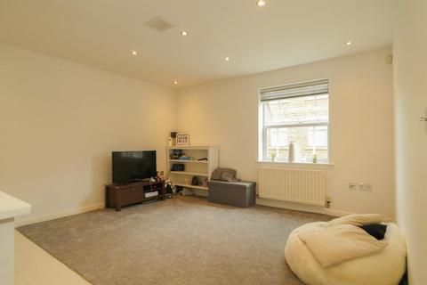 2 bedroom flat for sale - Broom Mills Road, Farsley, LS28 5GR