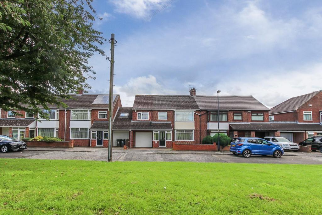 Killingworth Drive, West Moor, NE12 4 bed semidetached house £325,000