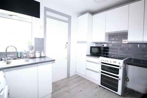35 Sutton Road, London, E17 5QA