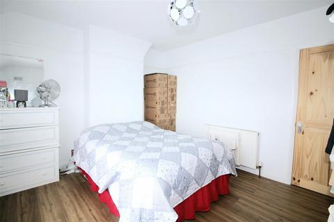 35 Sutton Road, London, E17 5QA