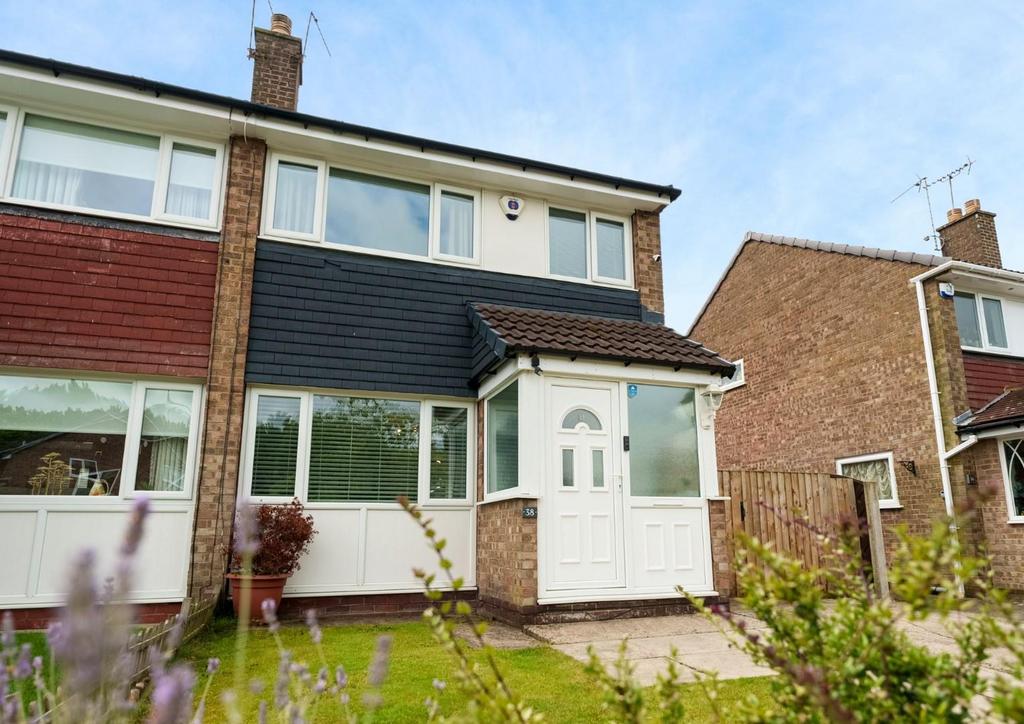 Birkdale Drive, Leeds LS17 3 bed semidetached house for sale £300,000