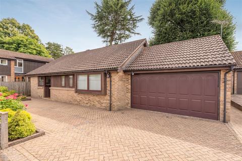 30 Cavendish Meads, Sunninghill, Ascot, SL5 9TD