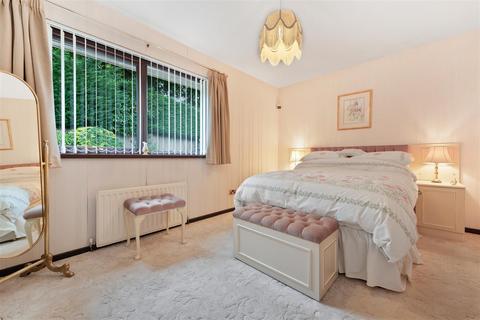 30 Cavendish Meads, Sunninghill, Ascot, SL5 9TD
