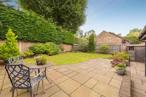 30 Cavendish Meads, Sunninghill, Ascot, SL5 9TD