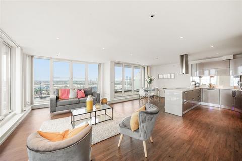 2 bedroom apartment for sale, The Oxygen Apartments, Royal Victoria Dock, E16