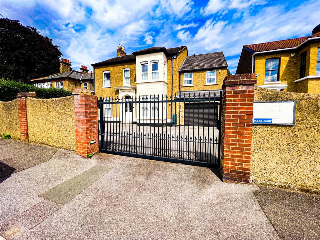 Gordon Road, South Woodford 8 bed detached house £1,500,000