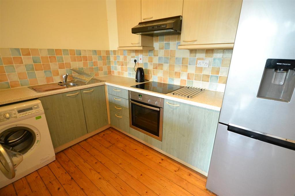 Fitted kitchen