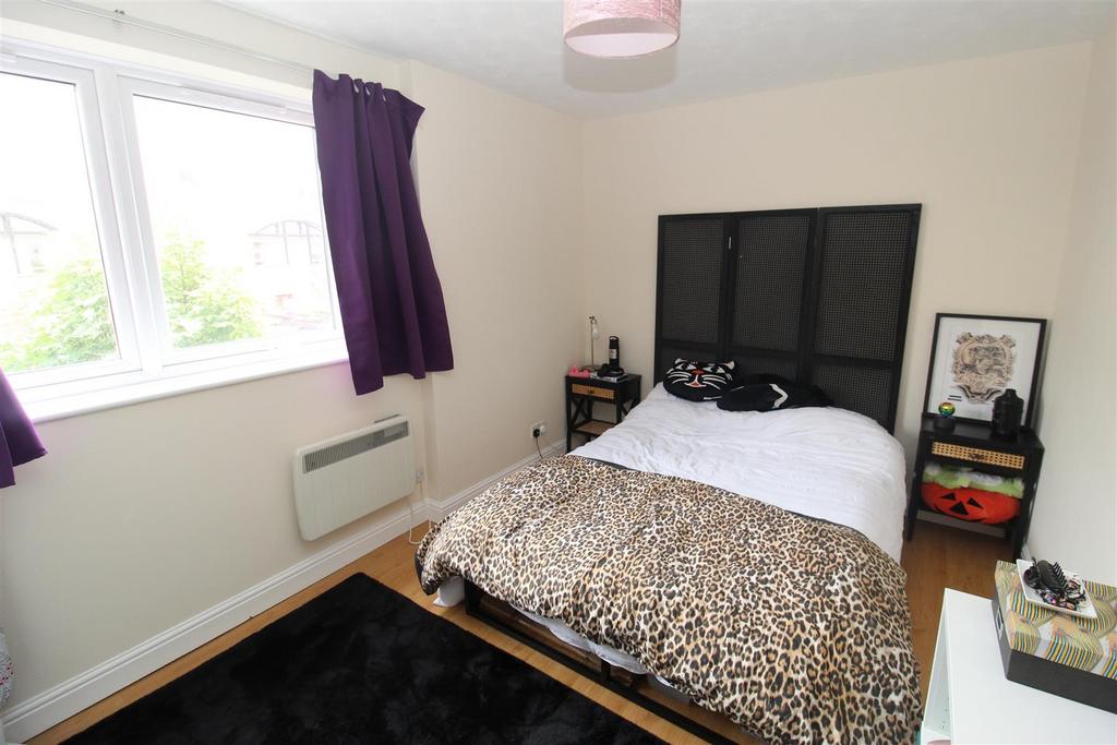 Waterside, Exeter 1 bed apartment £975 pcm (£225 pw)