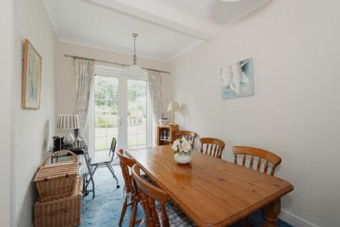 56 Higher Drive, Banstead, SM7 1PQ