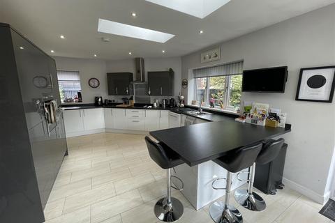 29 Manor Road, Darlington, DL3 8ET