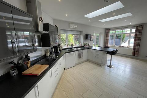 29 Manor Road, Darlington, DL3 8ET